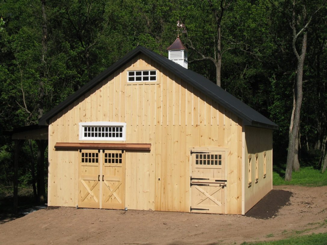 custom-made horse barn