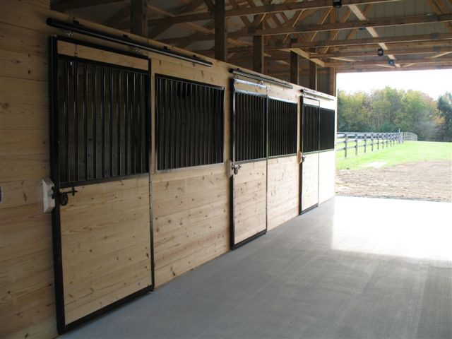 Experienced & Professional Horse Barn Builders